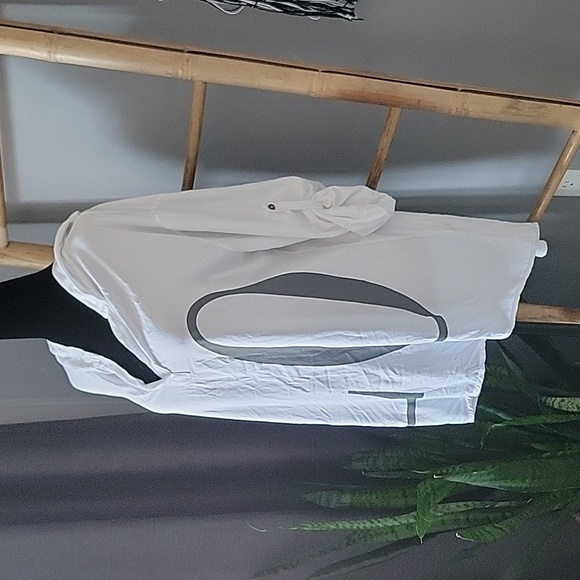 Venti6 Loose Fit Hooded Statement Top - Picture 4 of 9